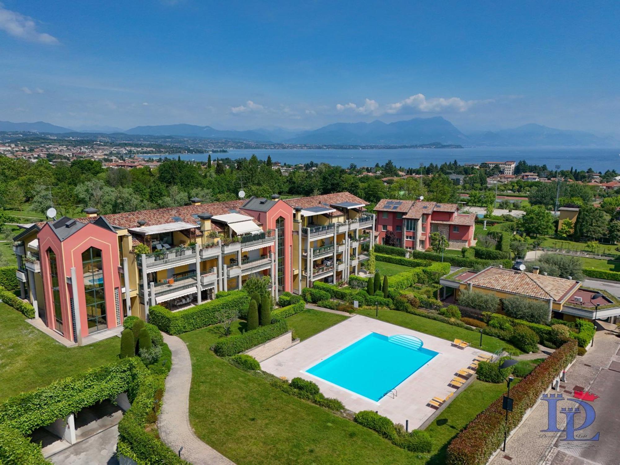 Desenzanoloft Official Partner Marriott Homes & Villas -Butterfly And 5 Pools Family Apartment Ντεζεντσάνο ντελ Γκάρντα Εξωτερικό φωτογραφία